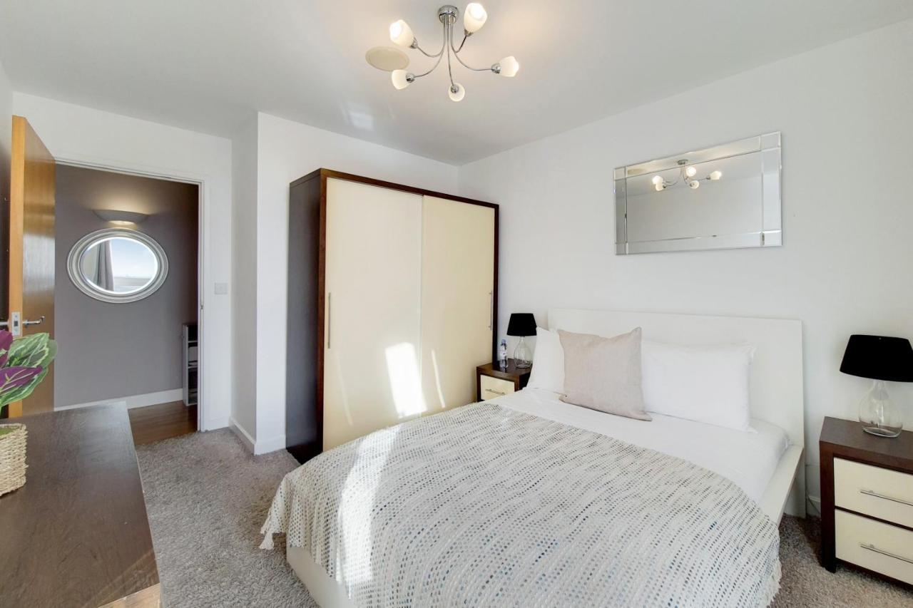 Deluxe Three Bedroom Apartment By London Excel Stays Exteriér fotografie