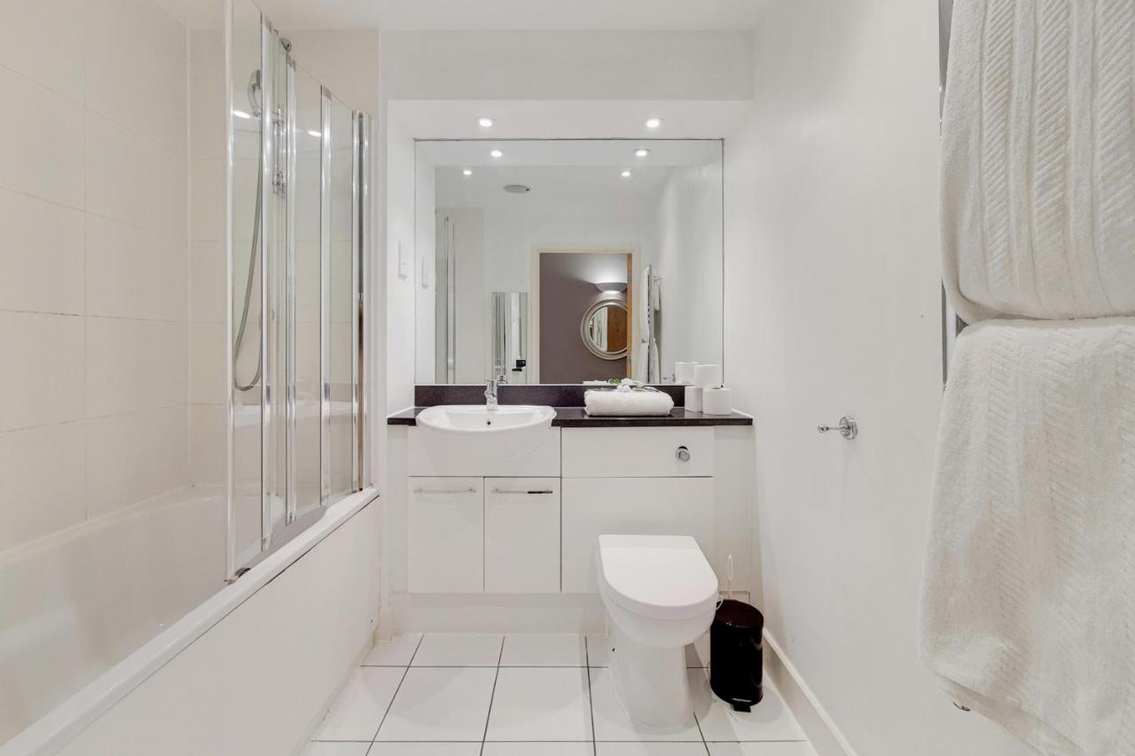 Deluxe Three Bedroom Apartment By London Excel Stays Exteriér fotografie
