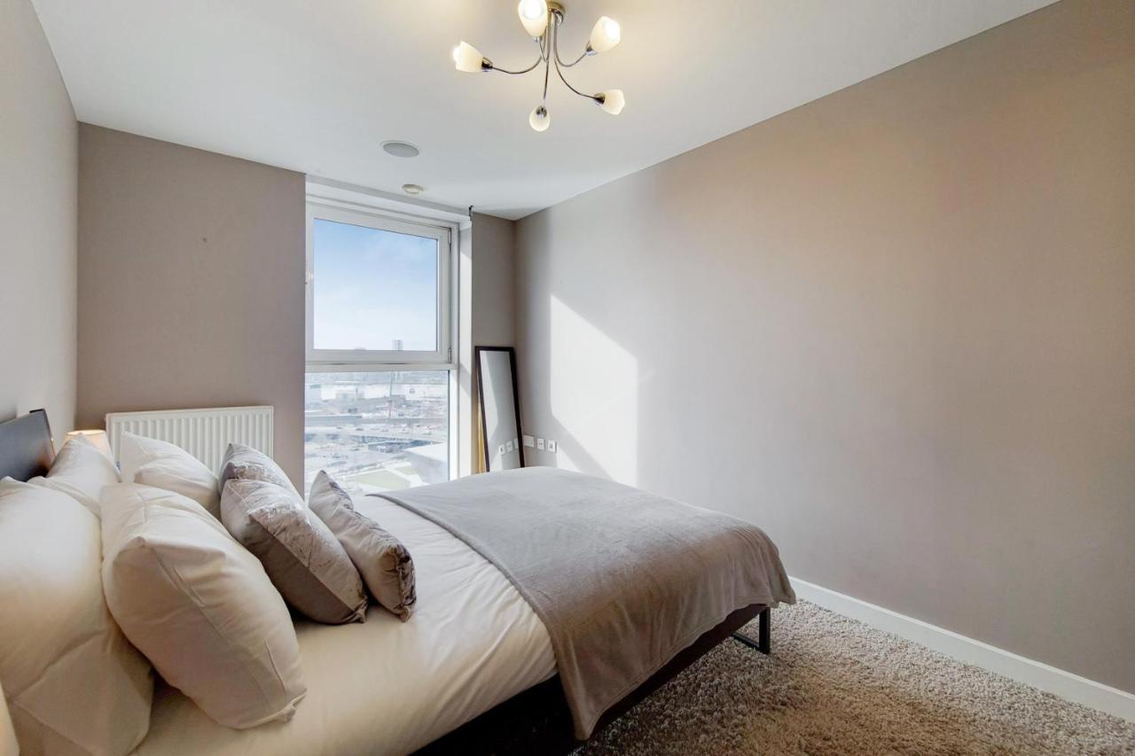 Deluxe Three Bedroom Apartment By London Excel Stays Exteriér fotografie