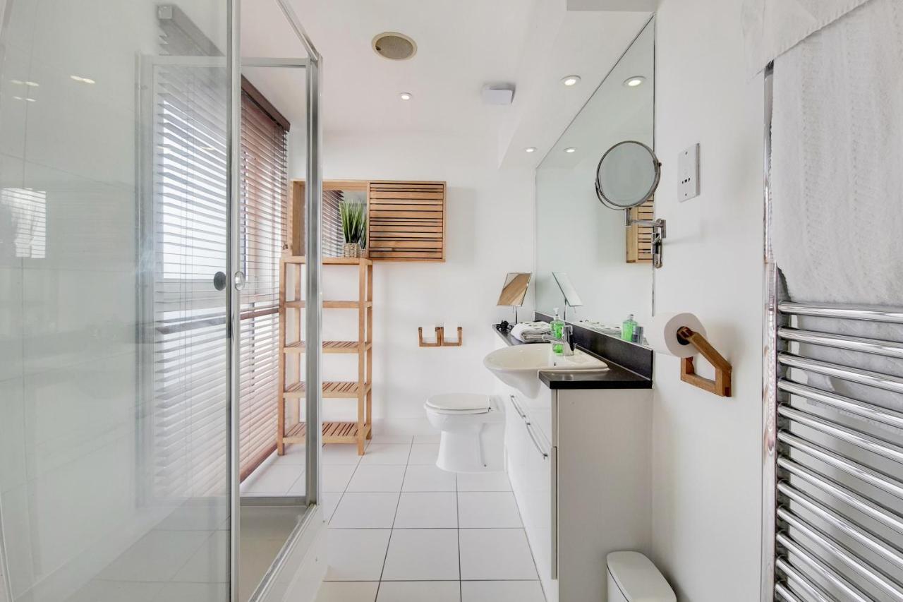 Deluxe Three Bedroom Apartment By London Excel Stays Exteriér fotografie
